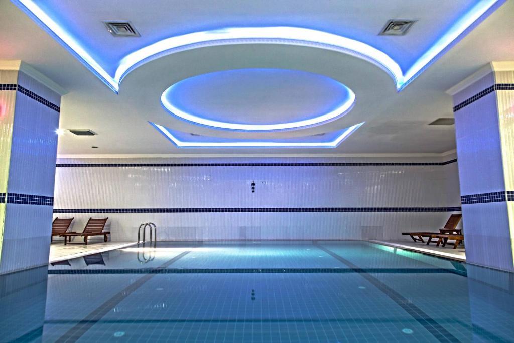 Grand Work & Hotel